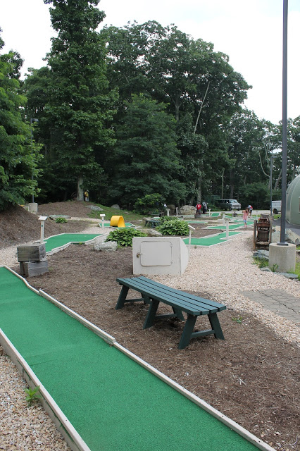 miniature golf near Fenton Inn VA