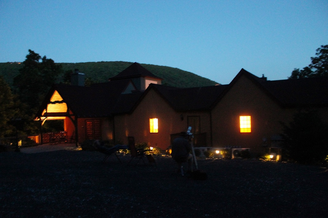 Night Sky Over The Fenton Inn